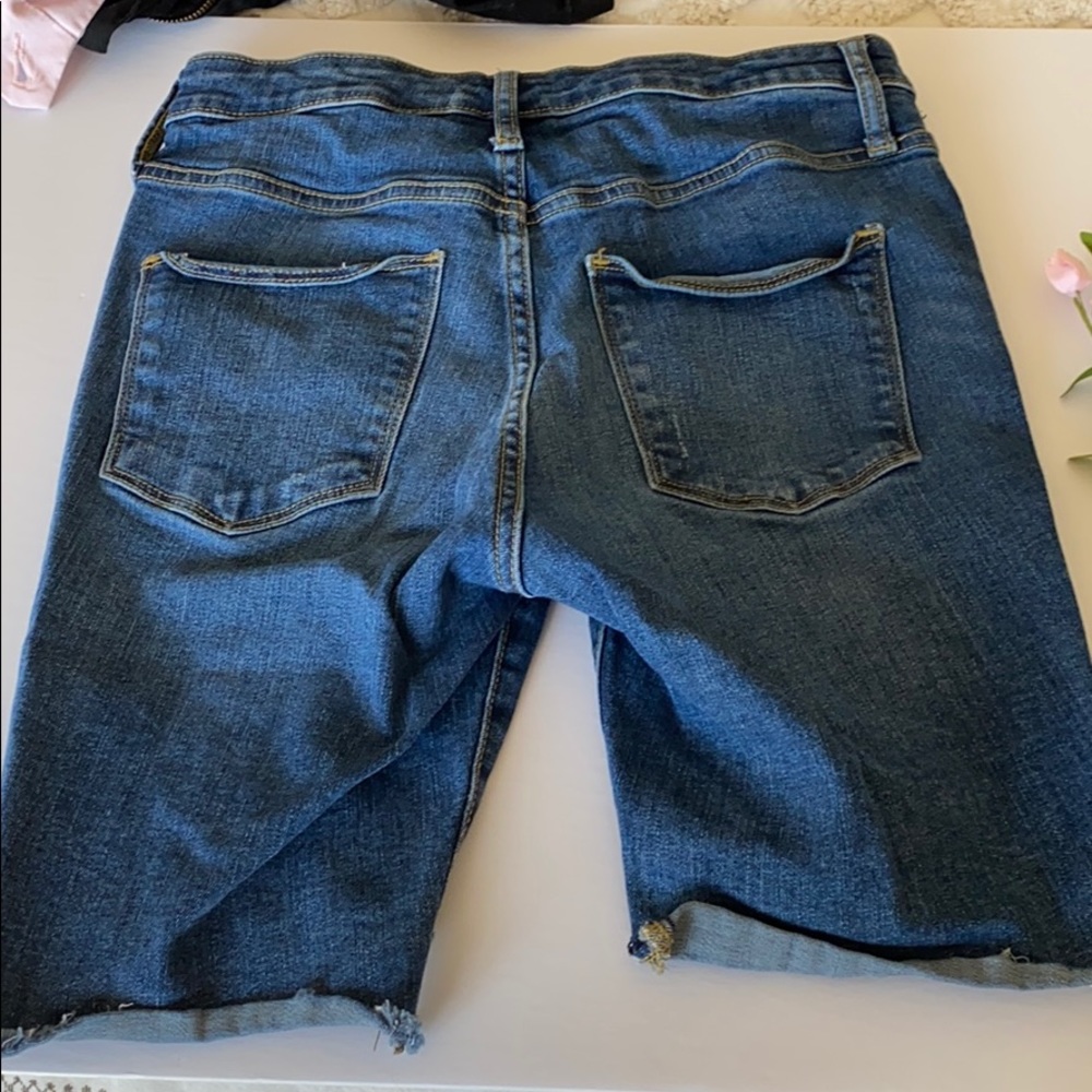 Universal Thread High Rise Bermuda Shorts - Picture 5 of 5